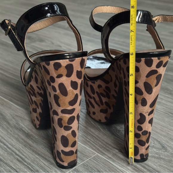 Candie\'s Leopard Print Platform Heels Size 7